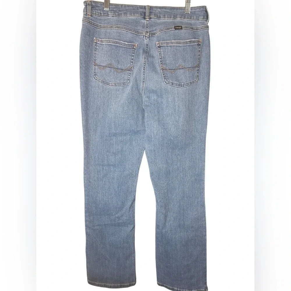 Wrangler Women's Light Wash Stretch Denim Jeans Classic Boho Y2K 5 Pocket Design